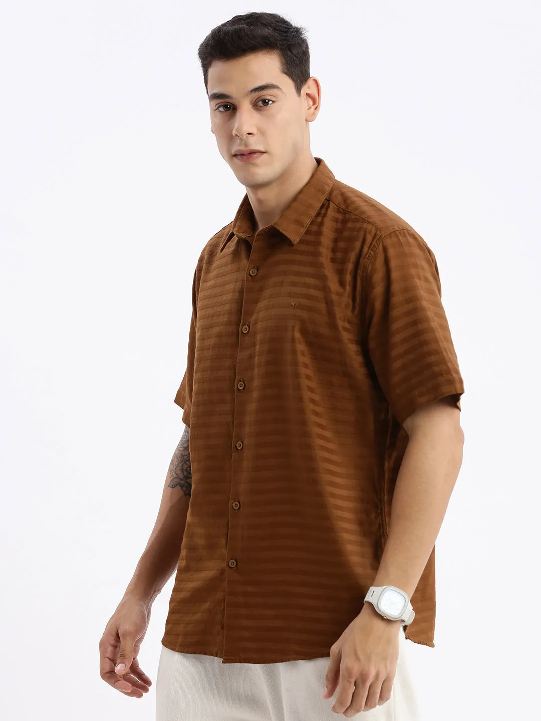 Men Spread Collar Solid Slim Fit Brown Shirt