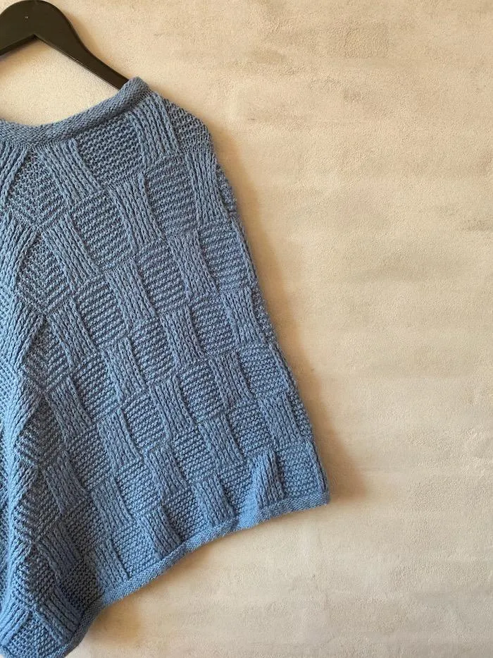 Viva poncho by Hanne Falkenberg, No 20 Knitting kit