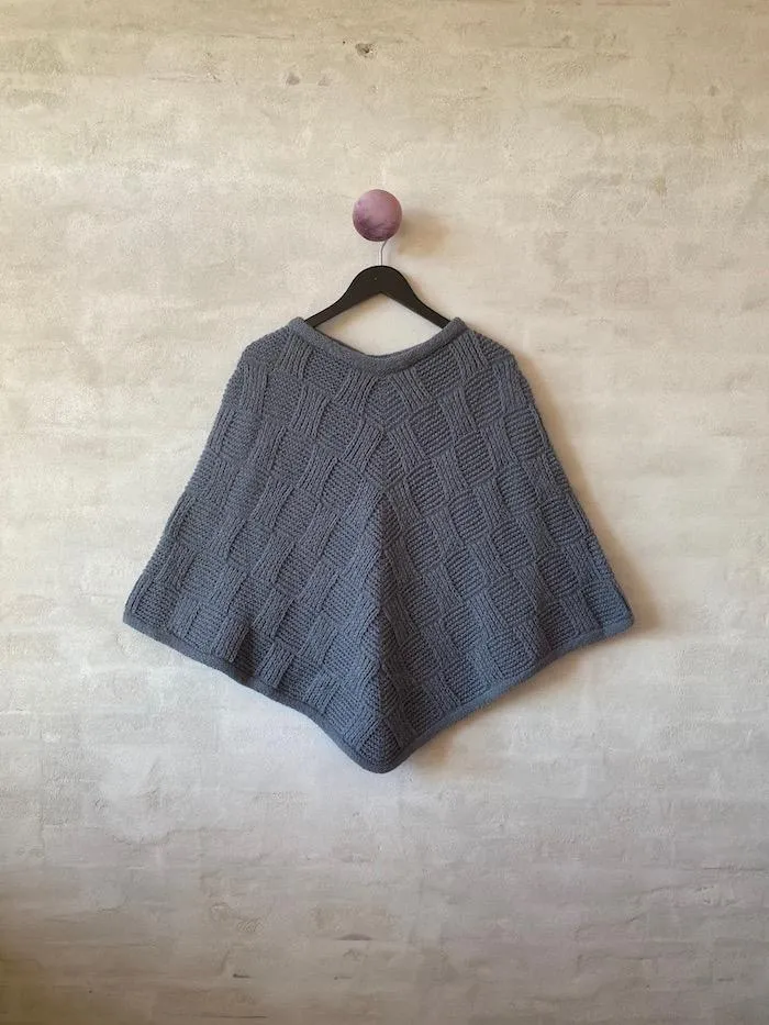 Viva poncho by Hanne Falkenberg, No 20 Knitting kit