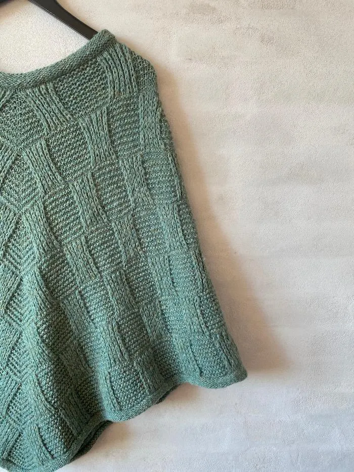 Viva poncho by Hanne Falkenberg, No 20 Knitting kit