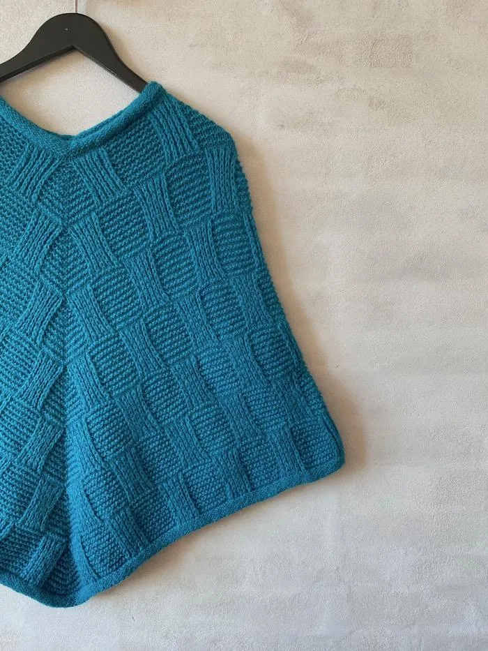 Viva poncho by Hanne Falkenberg, No 20 Knitting kit